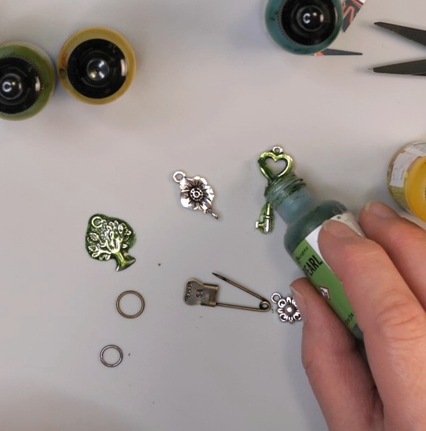 Coloring Silver Charms with Ranger Alcohol Inks