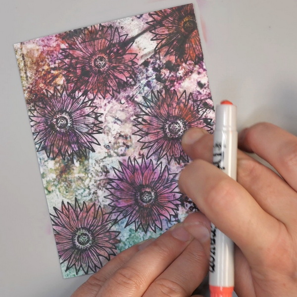 Quick coloring technique with Distress Crayons Blending color
