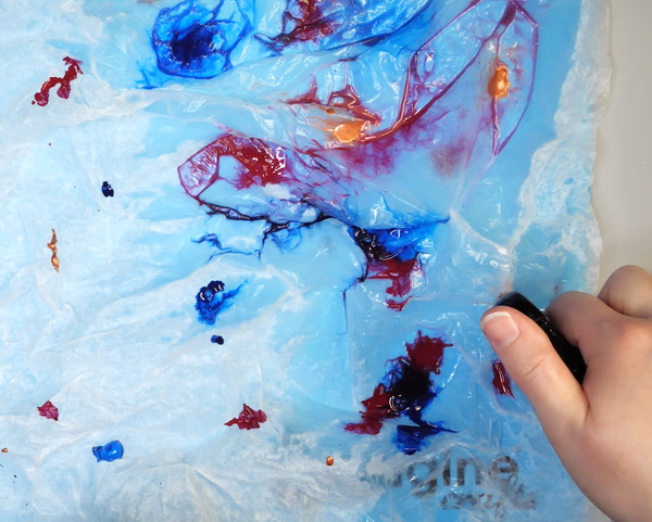 Art Activities for kids : Crepe paper paint and homemade liquid