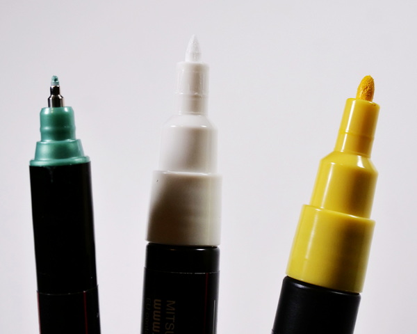Choosing the Best Paint Pen Different Nib Types