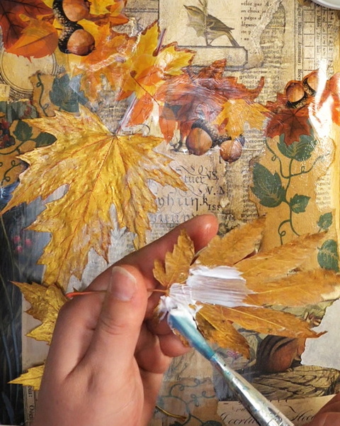 Using Golden Gel Medium to Add Leaves to Collage Journal Page