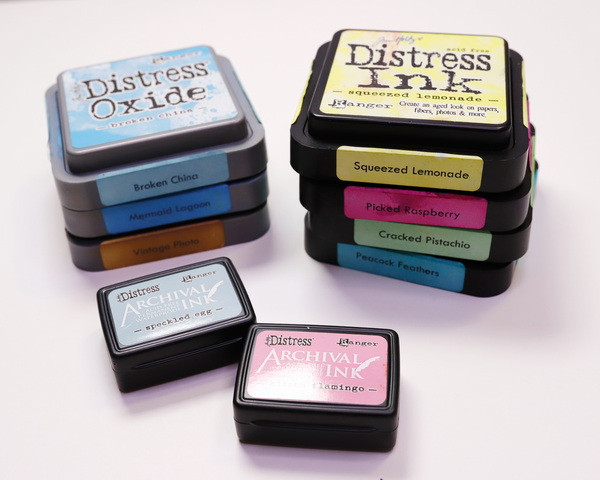 The Best Inks for the Art Journal: Tim Holtz Distress Inks, Distress Oxide Inks and Distress Archival Inks