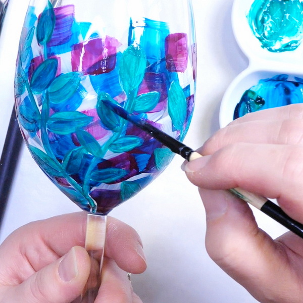 Adding Detailed Paint Layers to Wine Glasses