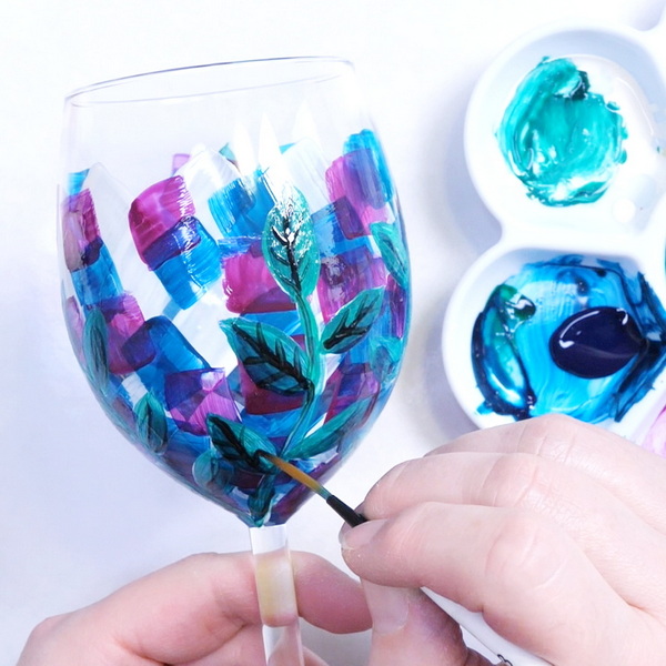 How to add shadows and margins to painted wine glasses with pebeo vitrea 160 glass paint