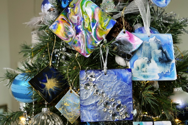 Acrylic Paint Pouring Ornaments