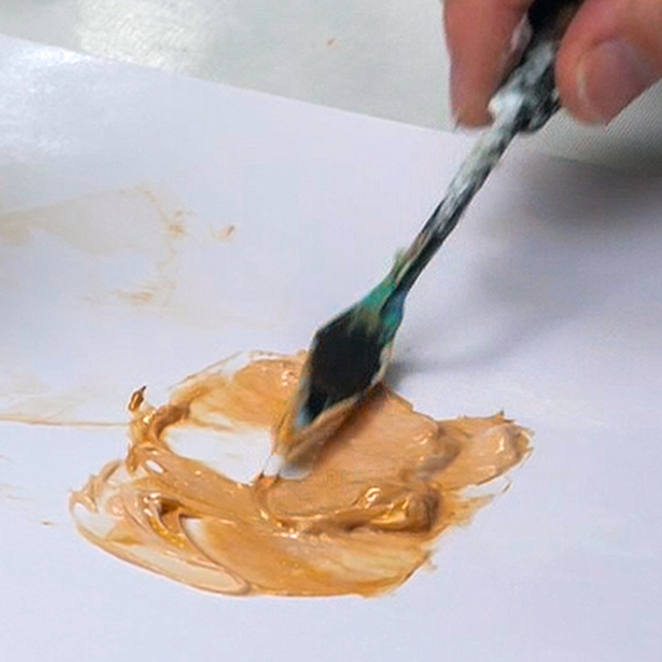 Mixing Amsterdam Deep Gold Paint with Golden Regular Gel Gloss
